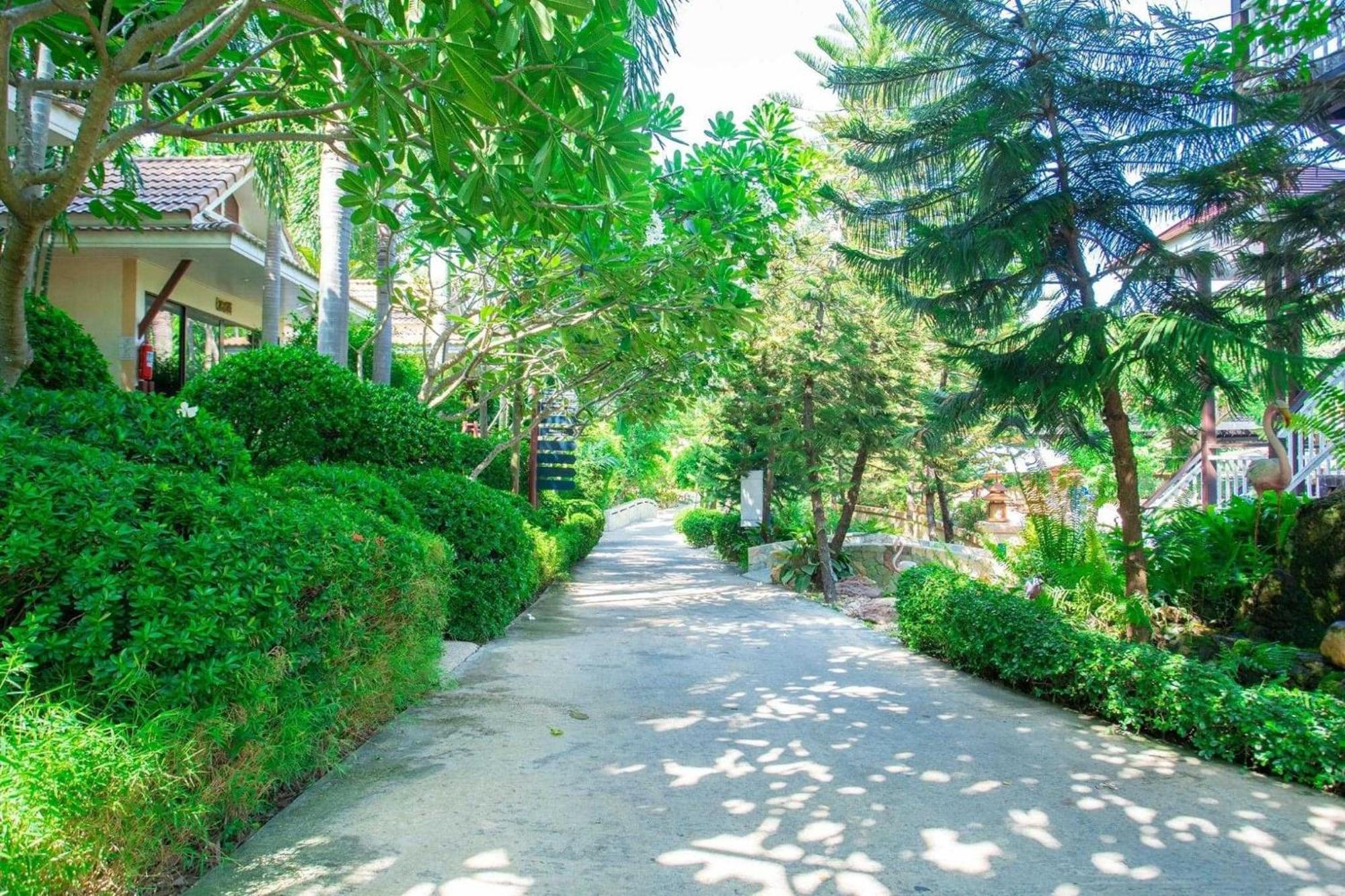 Chawalun Resort Don Tum Exteriör bild