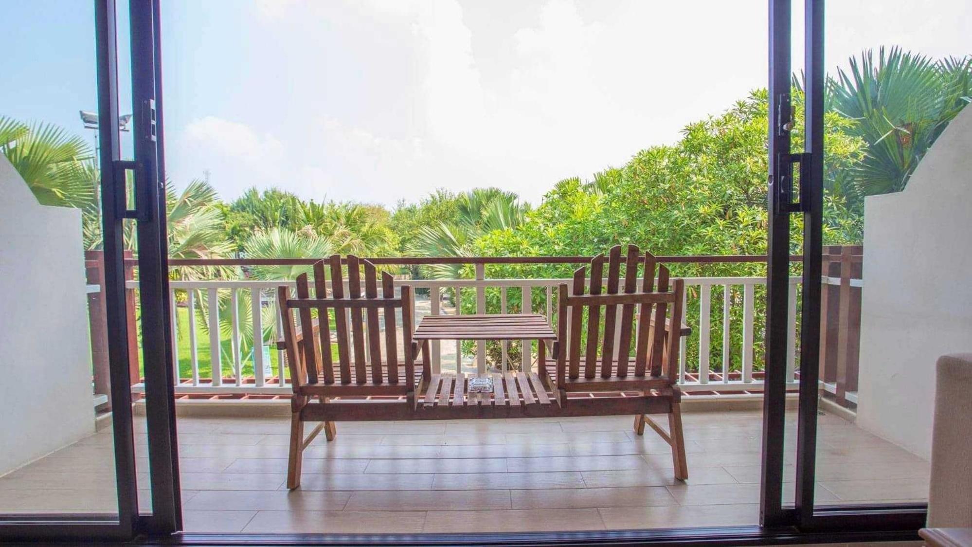 Chawalun Resort Don Tum Exteriör bild